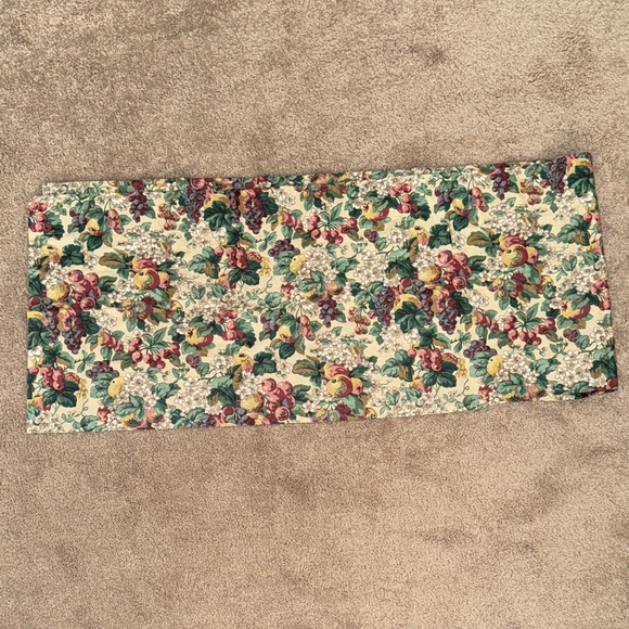 Vintage Laura Ashley Blouson Valance in Rubens Floral Fruit pattern - Picture 1 of 4